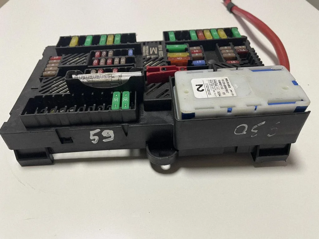 Drošinātāju bloks – BMW 5. sērija G30 G31 G38 (2016-)