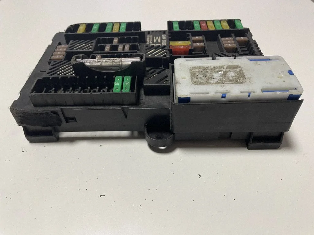 Drošinātāju bloks – BMW 7. sērija G11 G12 (2015-2022)