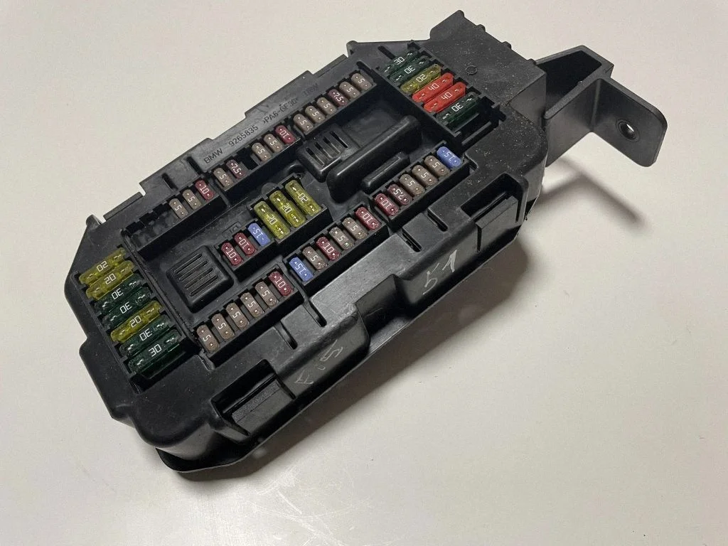 Drošinātāju bloks – BMW X5 F15 (2013-2017)