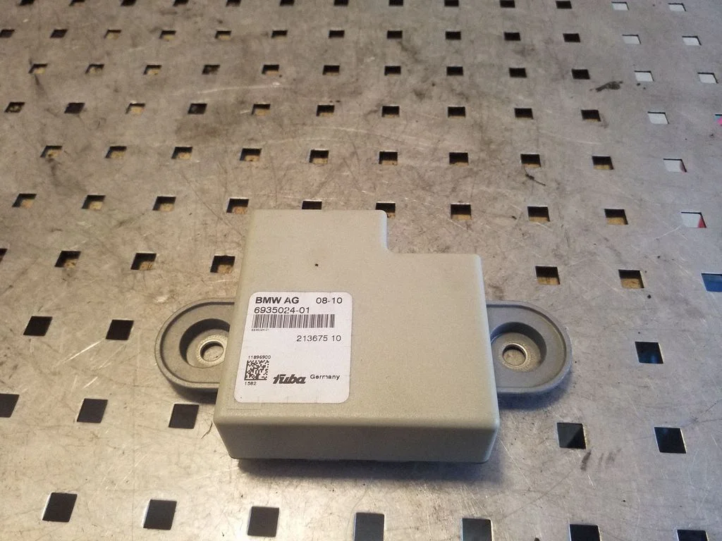 Antenos valdymo blokas