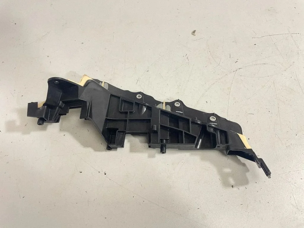 Kita variklio skyriaus detalė