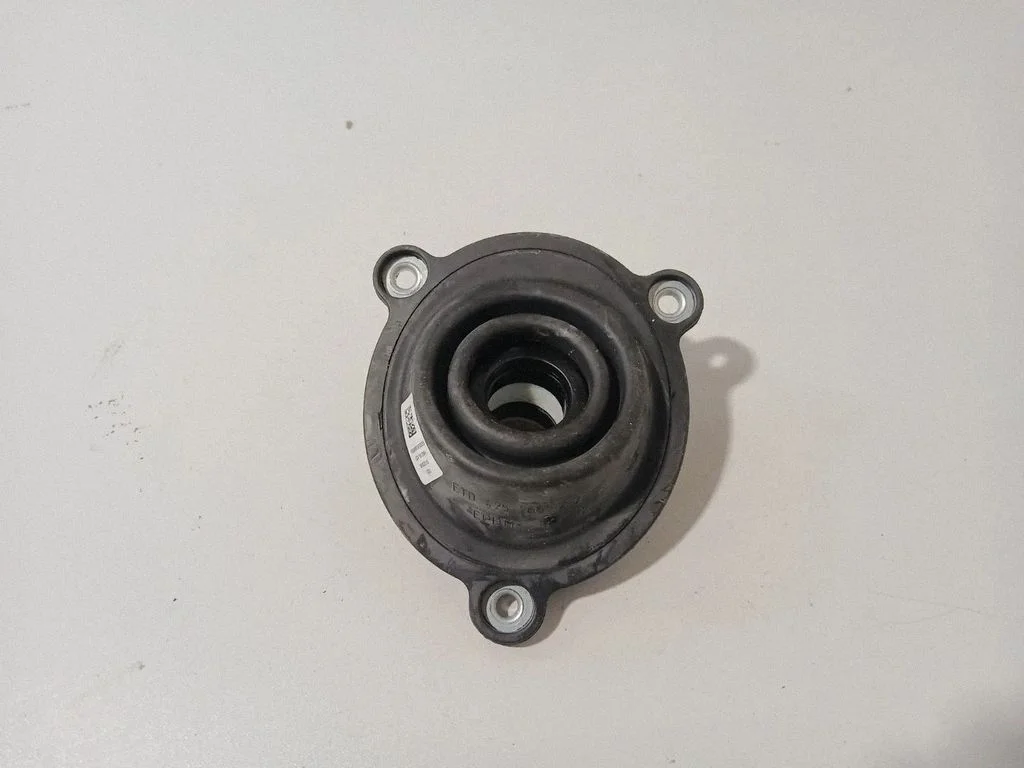 Cita motora nodalījuma detaļa 6862097