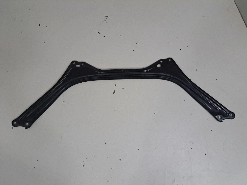 Muu mootoriruumi osa – BMW i4 (2021-)