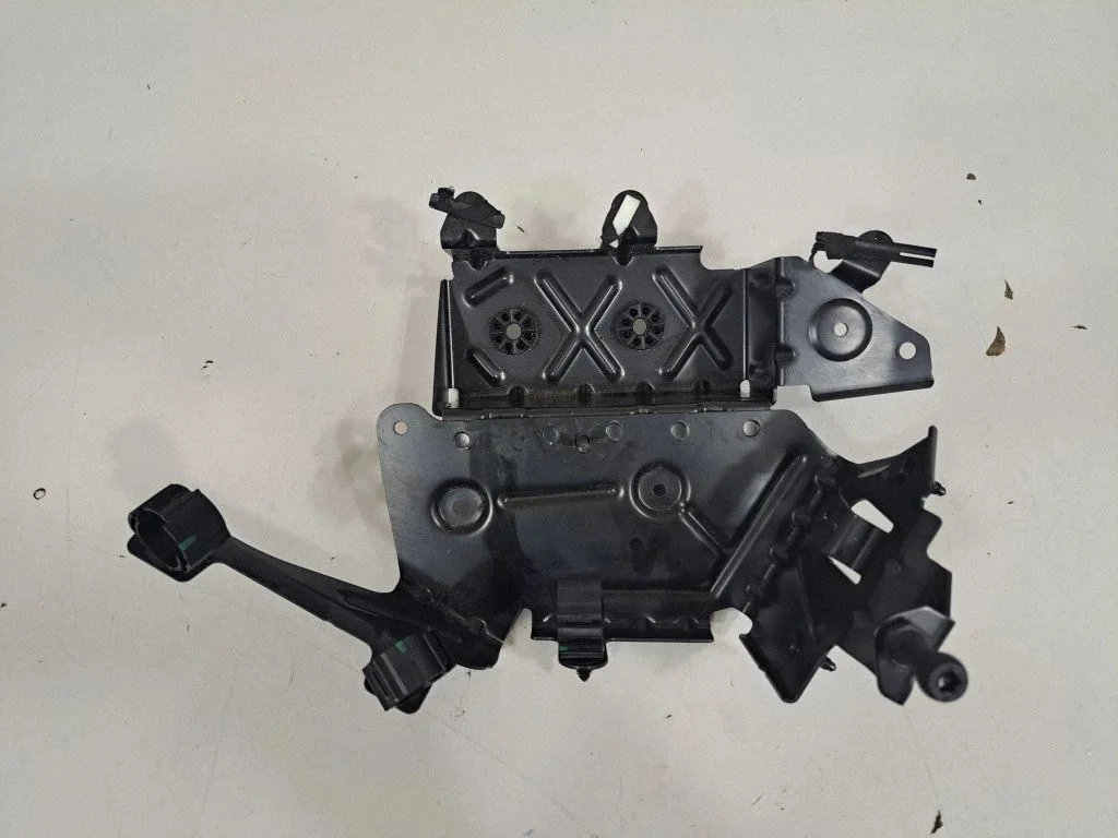 Other engine bay part 9461549
