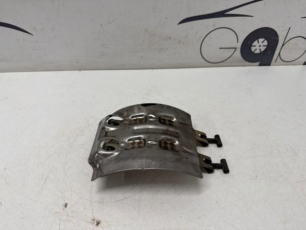 Exhaust heat shield J1G15K291CE