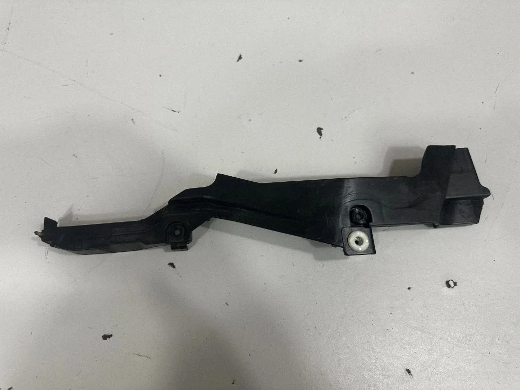 Cita motora nodalījuma detaļa 9334794