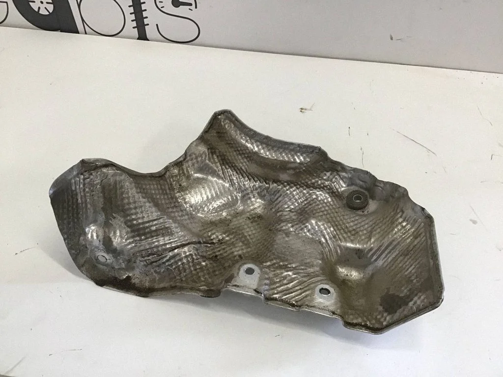 Väljalaske soojusisolatsioon (kuumakaitse) – Ford Explorer VI (2019-)