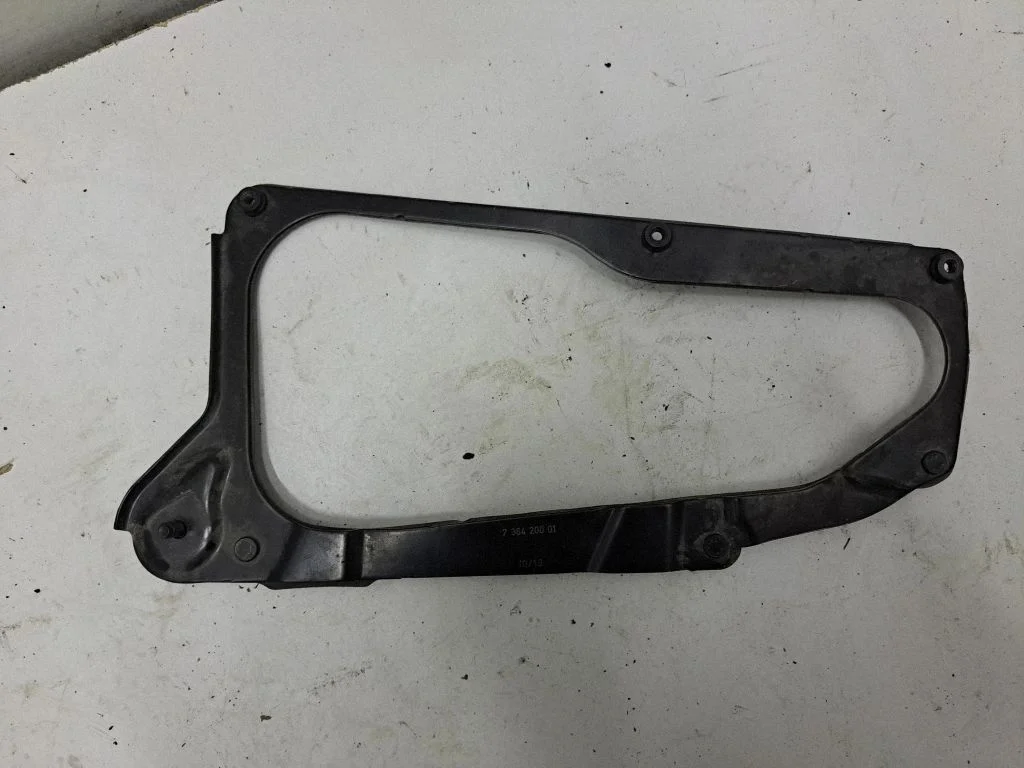 Other engine bay part 7364200 – BMW M3 e92 (2007-2013)