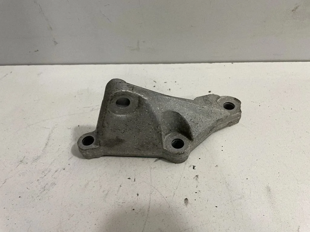 Cita motora nodalījuma detaļa 7810698