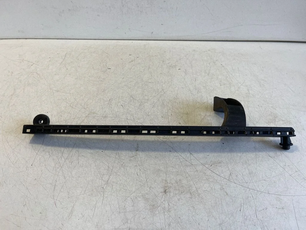 Rear door windshield rail 81A839068 – Audi SQ2 GA (2017-)
