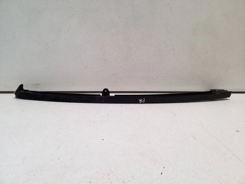 Prowadnica szyby drzwi przednich – Toyota Corolla E210 E21 (2018-)