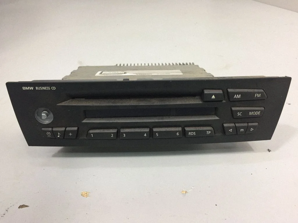 Radio/CD/DVD atskaņotājs/navigācija – BMW 1. sērija E81 E87 (2004-2011)