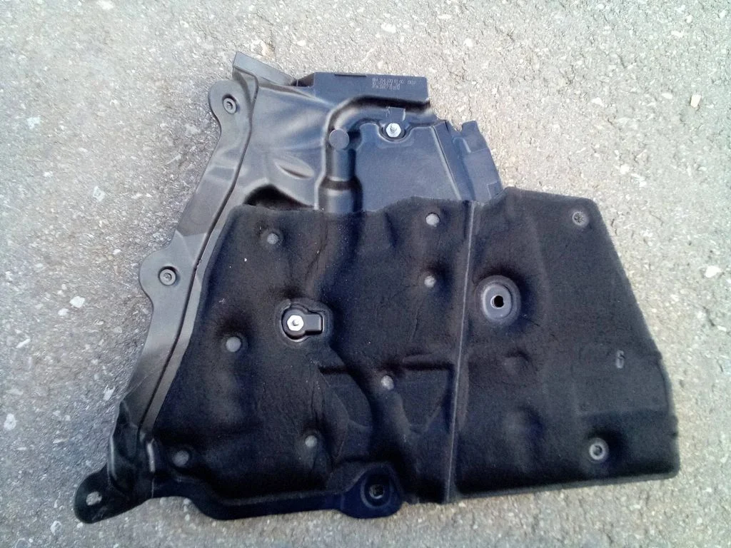 Variklio termo izoliacija (apsauga nuo karščio)