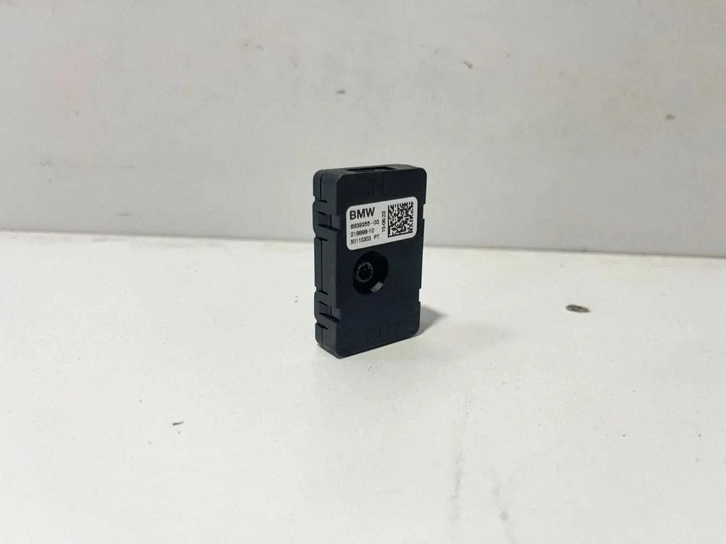 Antenas pastiprinātājs 6839355