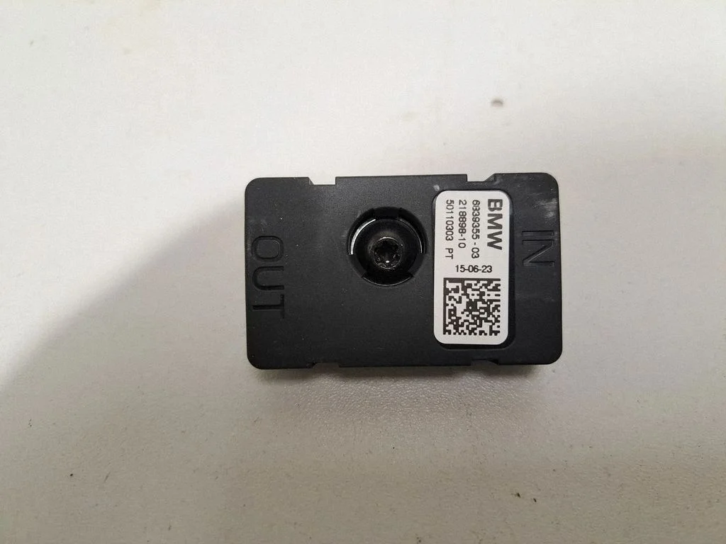 Antenas pastiprinātājs – BMW X6 G06 (2019-)