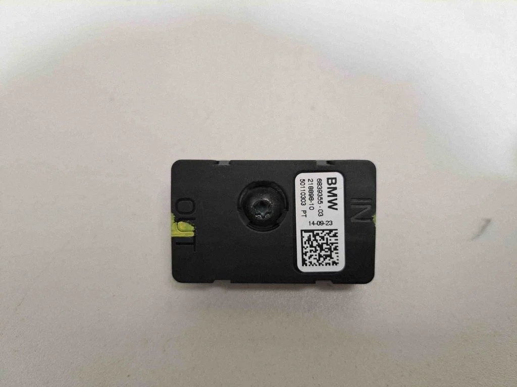 Antenas pastiprinātājs 6839355