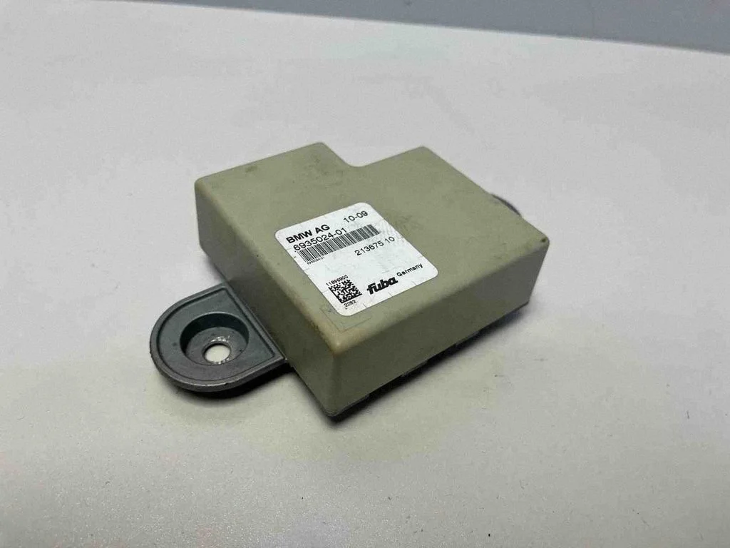 Antenas pastiprinātājs 6917714