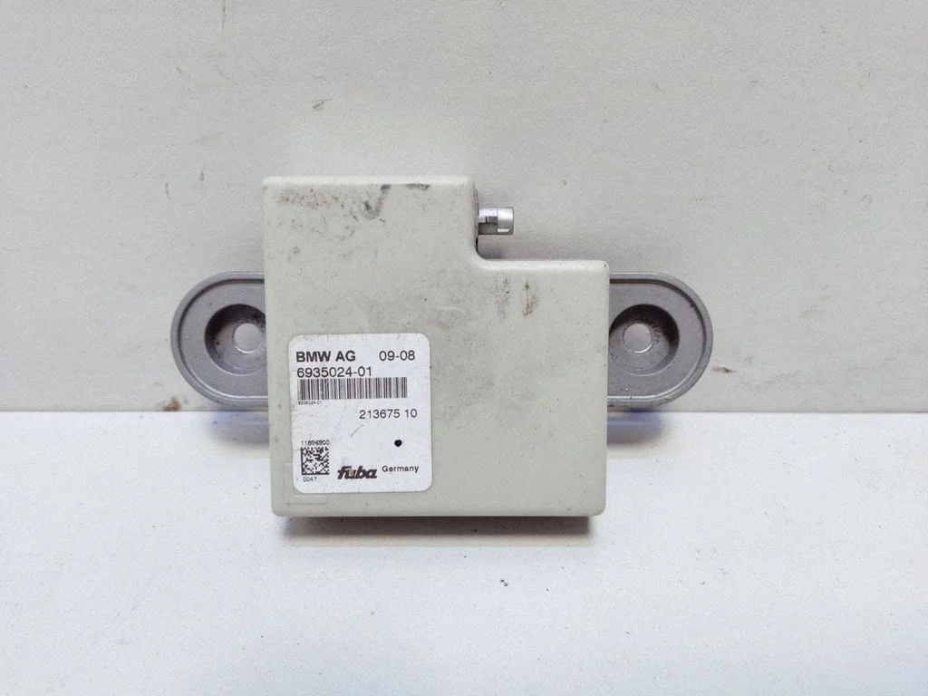 Wzmacniacz antenowy 6935024