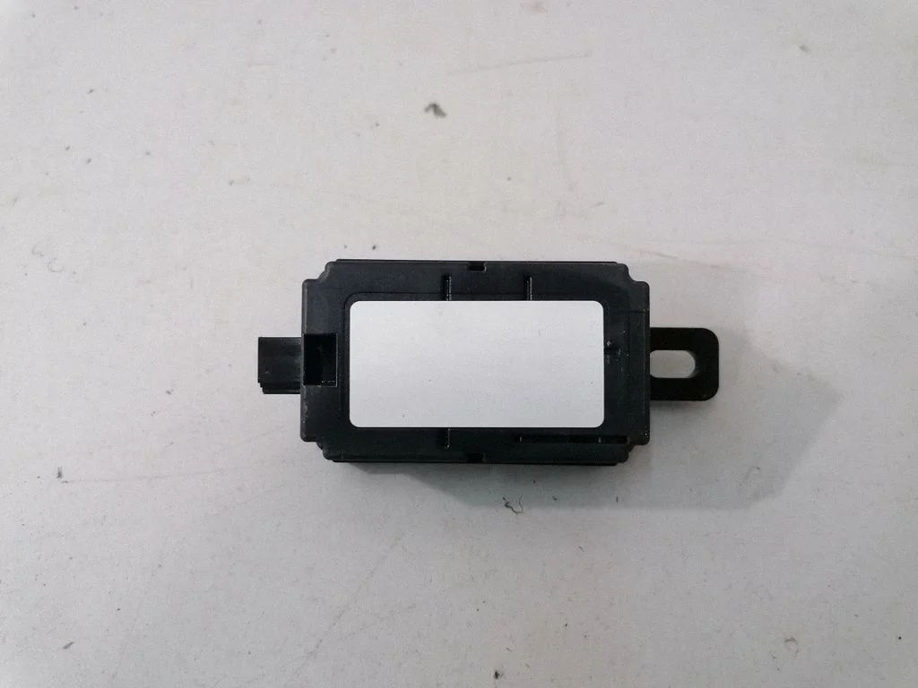 Wzmacniacz antenowy – BMW Seria 4 F32 F33 (2013-2020)