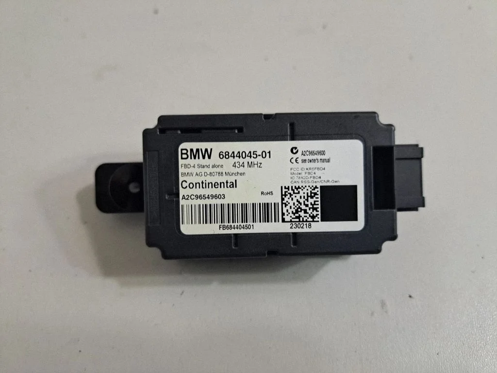 Antenas pastiprinātājs 6844045