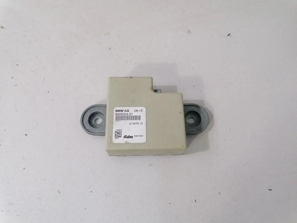 Wzmacniacz antenowy 6935024