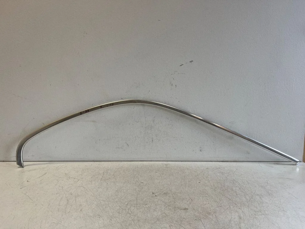 Rear side glass trim – BMW 5 Series E39 (1996-2003)