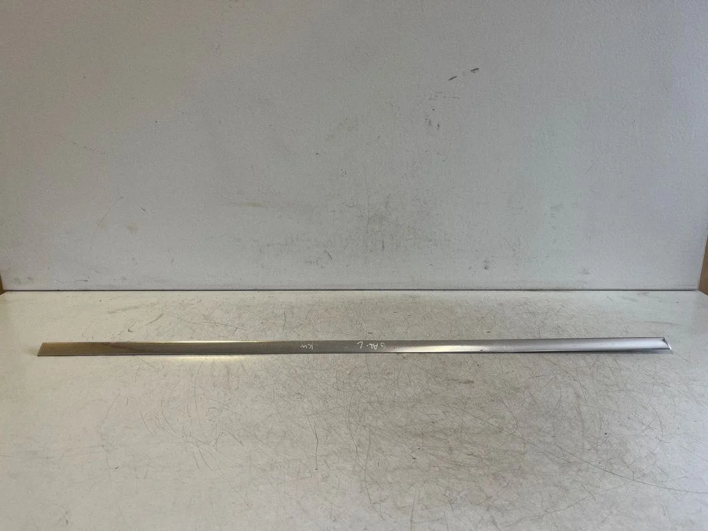 Rear side glass trim – BMW 5 Series E39 (1996-2003)