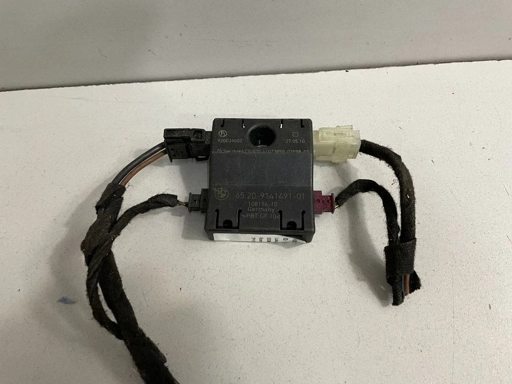Aerial antenna amplifier – BMW X5 E70 (2006-2013)