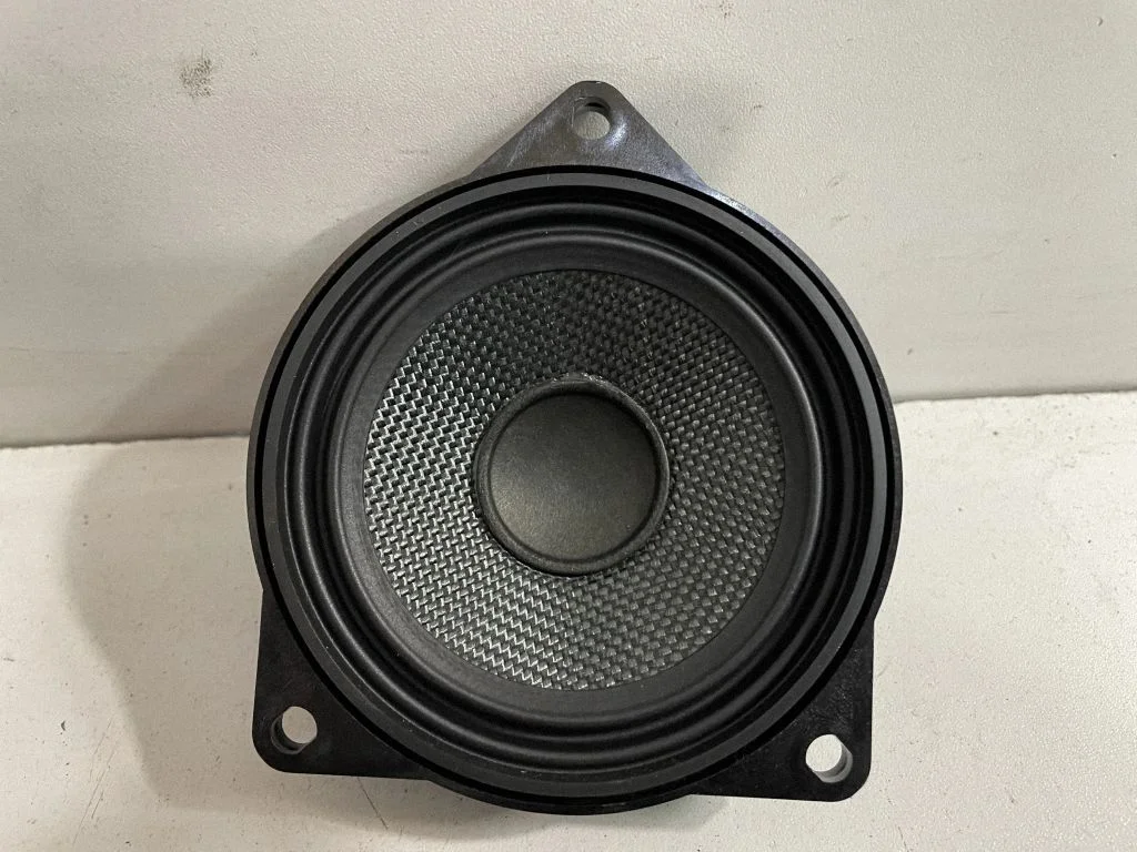 Skaļrunis (-ņi) priekšējās durvīs 9141501