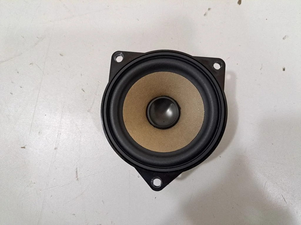 Armatuurlaua kõlar 9804157 – BMW 2-seeria F22 F23 (2013-2017)