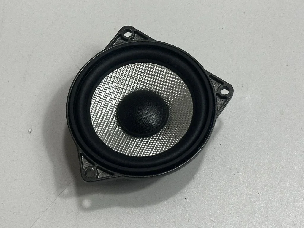 Skaļrunis panelī – BMW Series 8 M8 F91 F92 G14 G15 (2019-)