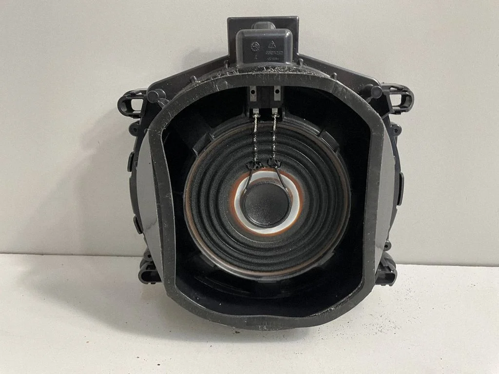 Subwoofer speaker – BMW X3 F25 (2010-2017)