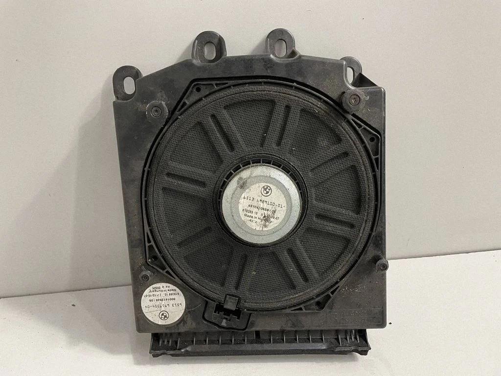 Zemfrekvences skaļrunis – BMW 5. sērija E60 E61 (2004-2010)