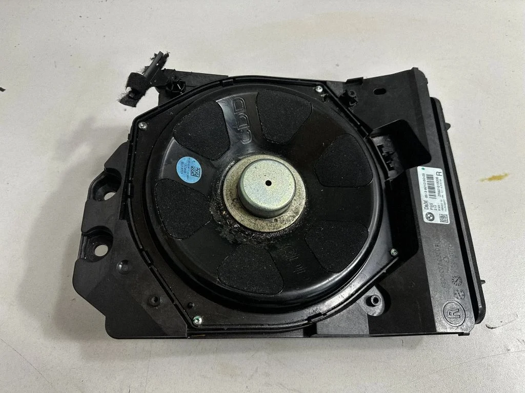 Subwoofer speaker – BMW 3 Series F30 F35 F31 (2012-2018)