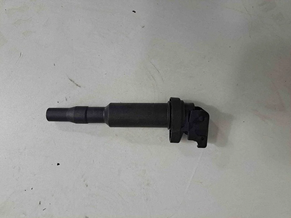 High voltage ignition coil 8647689