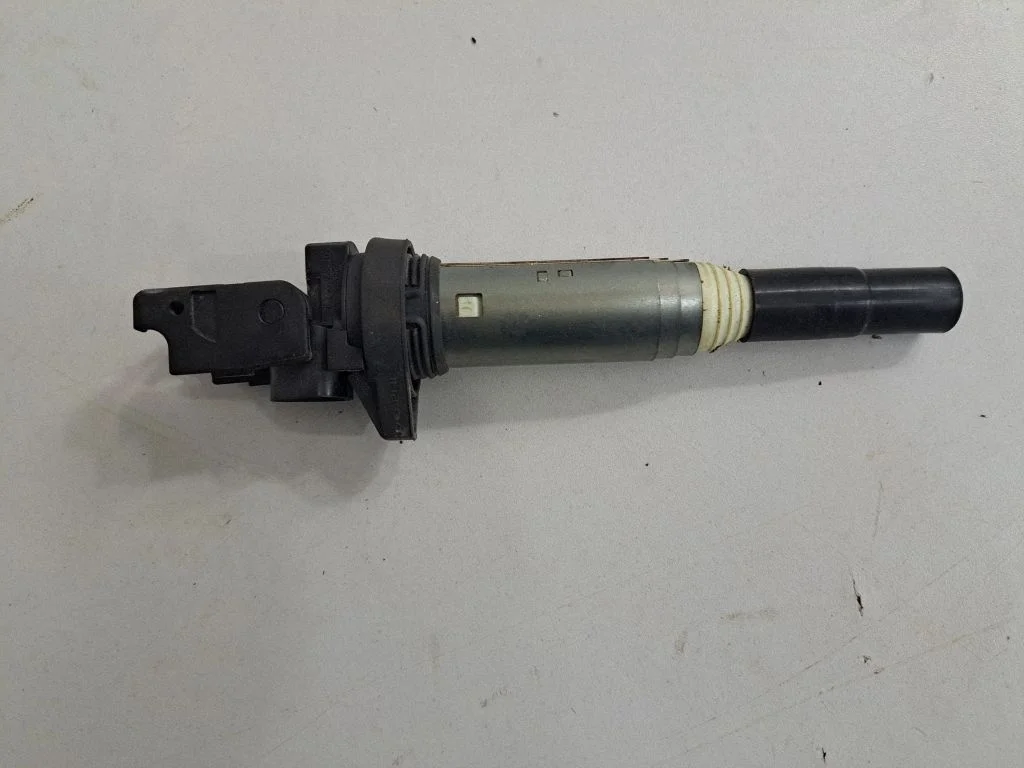 High voltage ignition coil 8616153