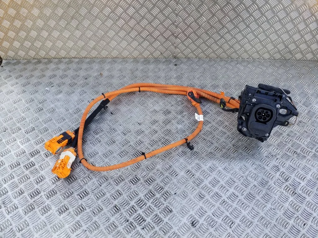 Elektromobilio įkrovimo lizdas