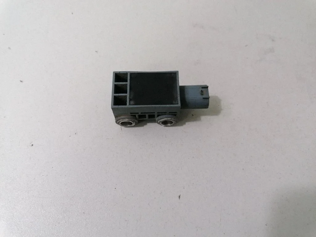 Airbag deployment crash/impact sensor – BMW 5 Series F10 F11 (2009-2016)