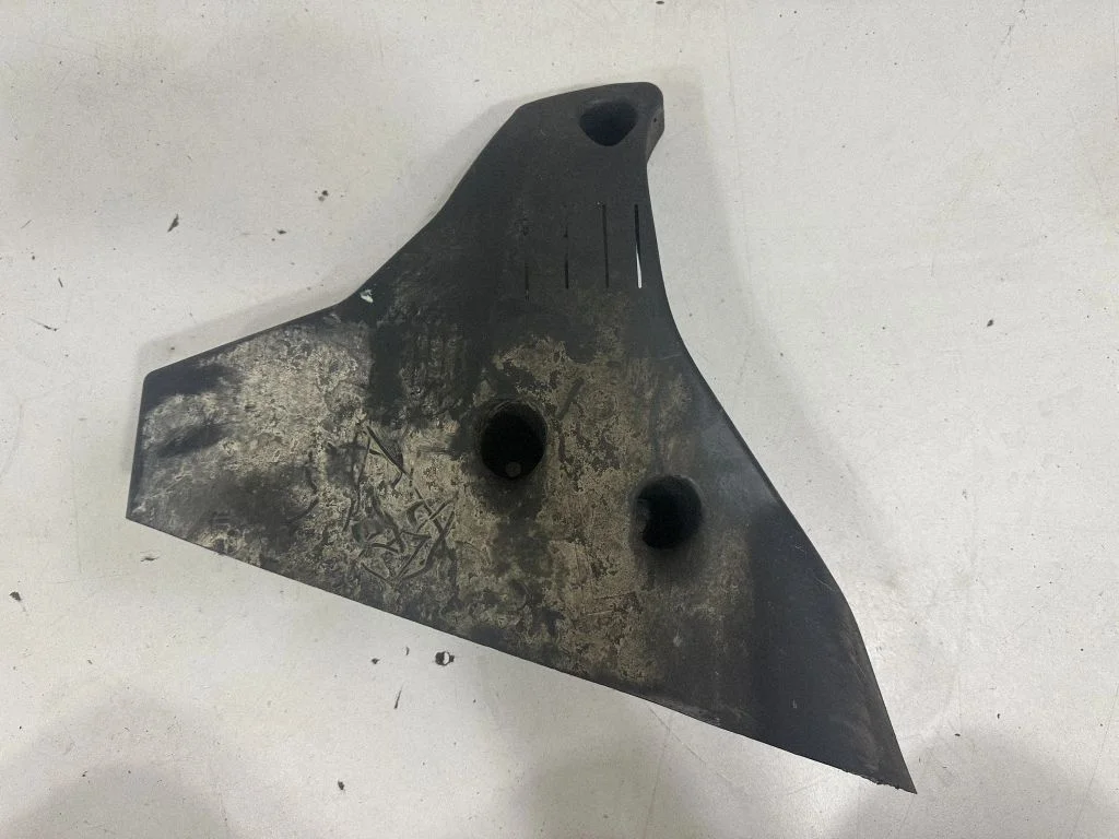 Rear underbody cover/under tray 6858413