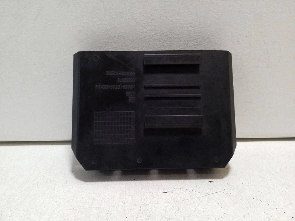 Mootori juhtploki hoidik 96982976 – Chevrolet Orlando (2011-)