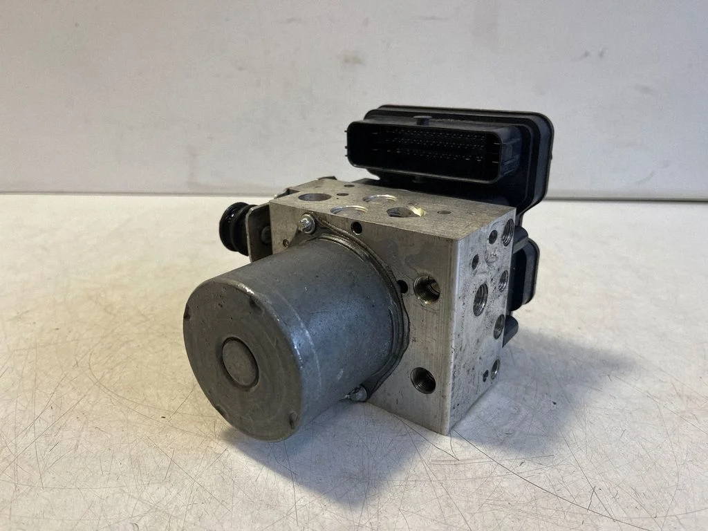 ABS bloks – Porsche Taycan 9J1 (2019-)