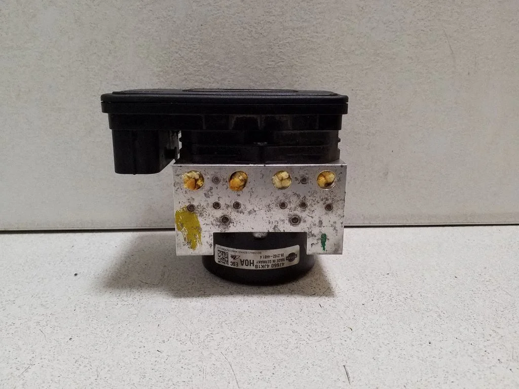 ABS block – Nissan Navara D23 (2015-)