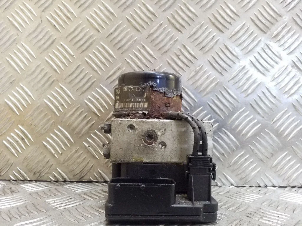 ABS block – Volkswagen Golf IV (1998-2005)