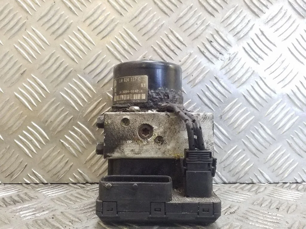 ABS block – Volkswagen Golf IV (1998-2005)