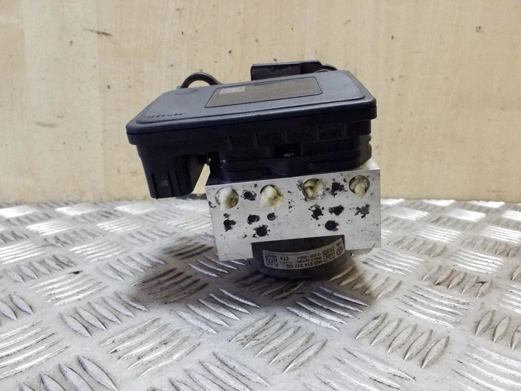ABS block – Skoda Superb B8 (3V) (2015-2024)