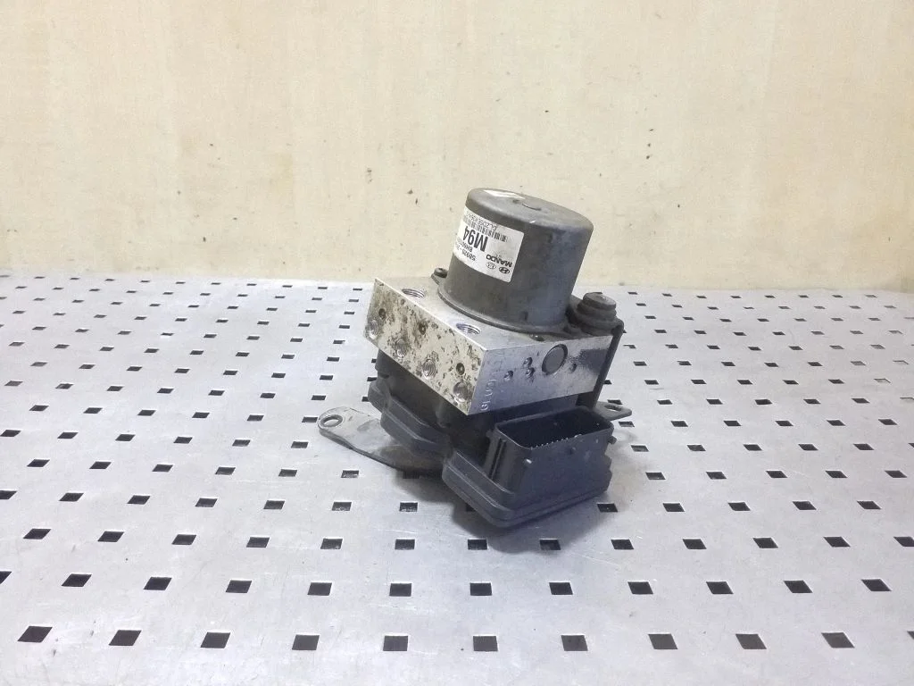 ABS-plokk 589202Y940