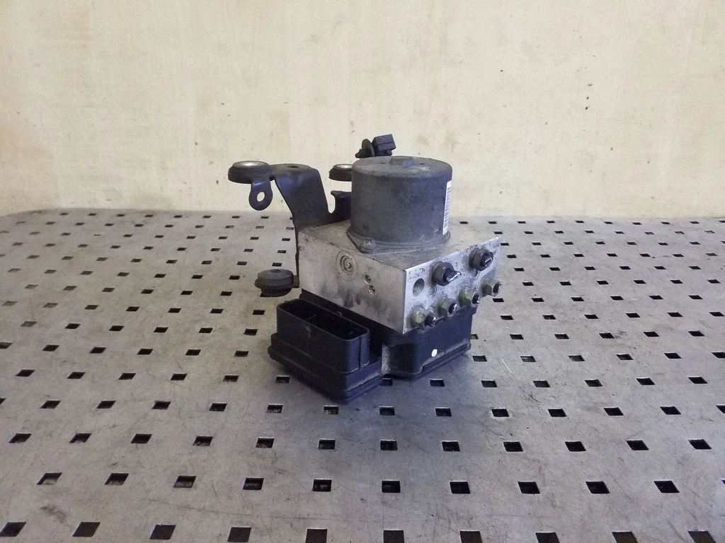 Pompa ABS CG912C405CC