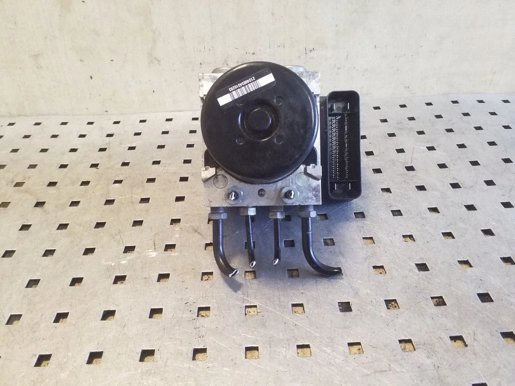ABS-plokk P31273882 – Volvo S60 (2005-2010)