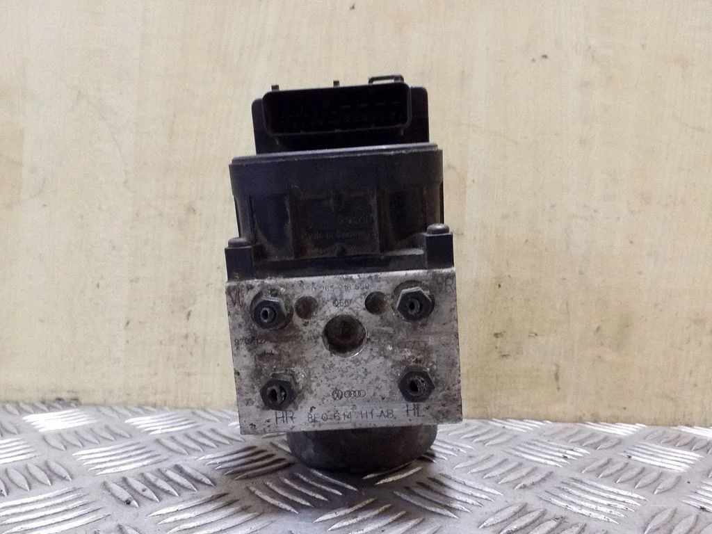 ABS bloks – Audi A4 S4 B5 8D (1999-2000)