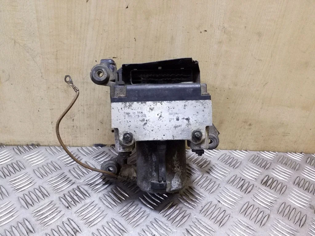 ABS-plokk – Audi A4 S4 B5 8D (1994-1999)